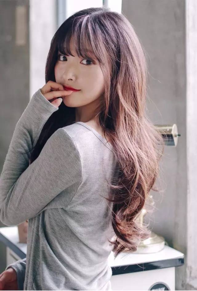 空氣劉海怎么定型長(zhǎng)久 維持劉海卷靠這5招 空氣劉海怎么定型長(zhǎng)久 維持劉海卷靠這5招