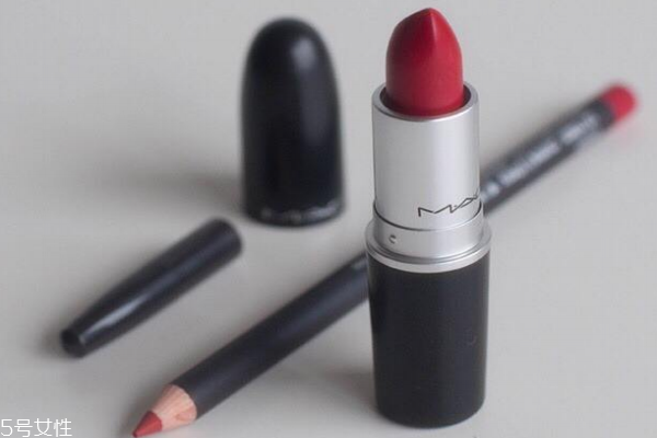 口紅怎樣涂不沾杯 時刻做優(yōu)雅女神 口紅怎樣涂不沾杯 時刻做優(yōu)雅女神