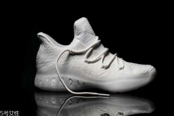控球后衛(wèi)適合穿什么籃球鞋 輕便很重要 控球后衛(wèi)適合穿什么籃球鞋 輕便很重要
