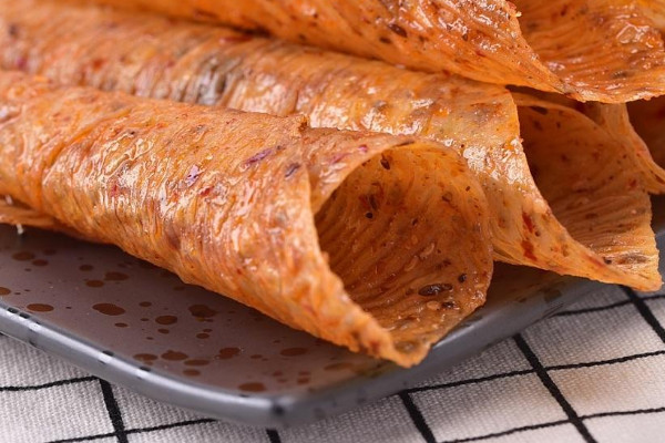 衛(wèi)龍辣條廠真的干凈么？辣條食品安全國家標(biāo)準(zhǔn)要來了