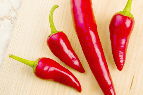 多吃紅辣椒有什么好處？紅辣椒和青辣椒區(qū)別大