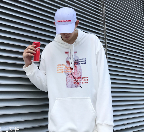 情侶衛(wèi)衣圖片大全 最流行的秀恩愛(ài)方法 情侶衛(wèi)衣圖片大全 最流行的秀恩愛(ài)方法