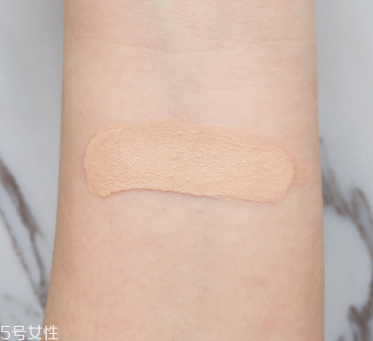 美寶蓮黑金氣墊價(jià)格多少錢 美寶蓮黑金氣墊測(cè)評(píng)