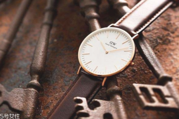 dw手表保修多久 要注意期限 dw手表保修多久 要注意期限