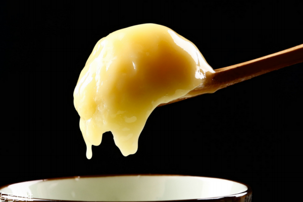 蜂王漿有保質(zhì)期嗎 買蜂王漿必看 蜂王漿有保質(zhì)期嗎 買蜂王漿必看