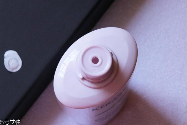 卡詩(shī)無(wú)硅油洗發(fā)水怎么樣 讓發(fā)絲輕盈到飛起