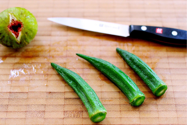秋葵怎么分辨嫩的老的？秋葵干的功效與作用