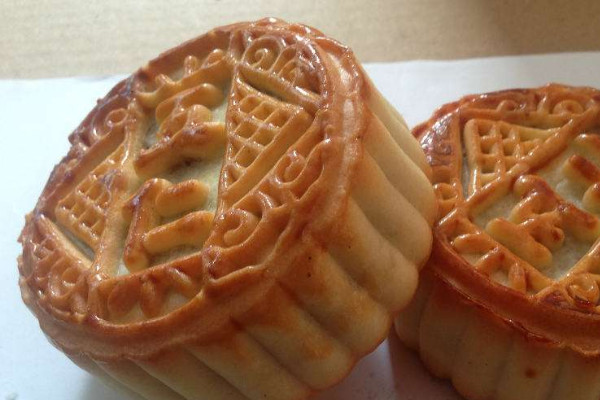 五仁月餅為什么難吃？購買時注意看五仁月餅保質(zhì)期