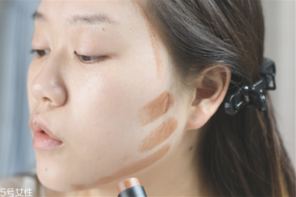 張韶涵妝容怎么畫 張韶涵妝容剖析 張韶涵妝容怎么畫 張韶涵妝容剖析