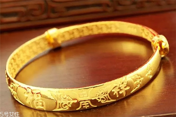 黃金手鐲什么款式好看 款式是很重要的 黃金手鐲什么款式好看 款式是很重要的