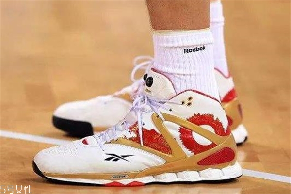 籃球鞋怎么除臭 用這幾招來(lái)解決 籃球鞋怎么除臭 用這幾招來(lái)解決