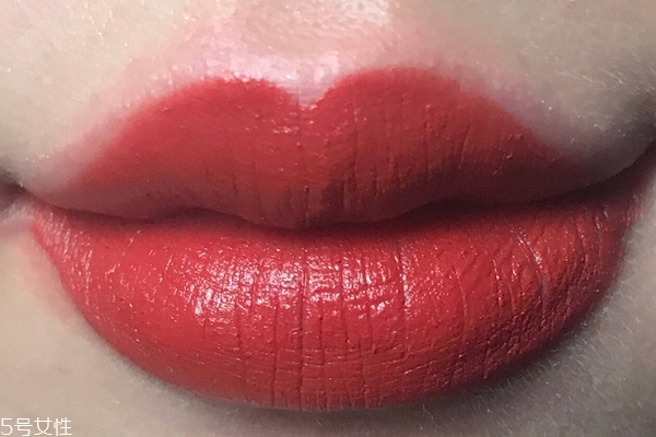 雅詩(shī)蘭黛333干不干 啞光口紅卻啞而不干 雅詩(shī)蘭黛333干不干 啞光口紅卻啞而不干