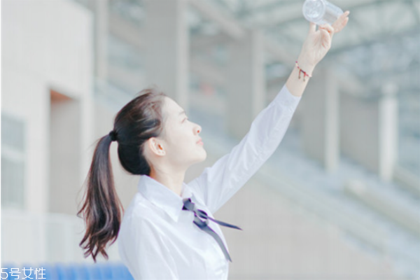 不同防曬可以一起用嗎 需要謹(jǐn)慎使用 不同防曬可以一起用嗎 需要謹(jǐn)慎使用