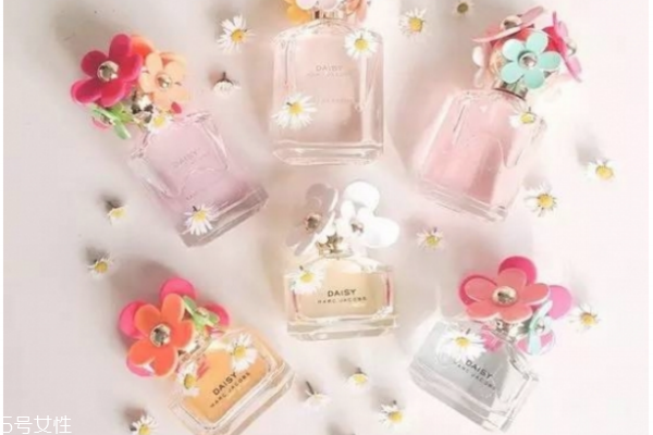 過期的化妝品用了會怎么樣 使用過期化妝品的危害 過期的化妝品用了會怎么樣 使用過期化妝品的危害