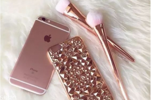 過期的化妝品用了會怎么樣 使用過期化妝品的危害 過期的化妝品用了會怎么樣 使用過期化妝品的危害