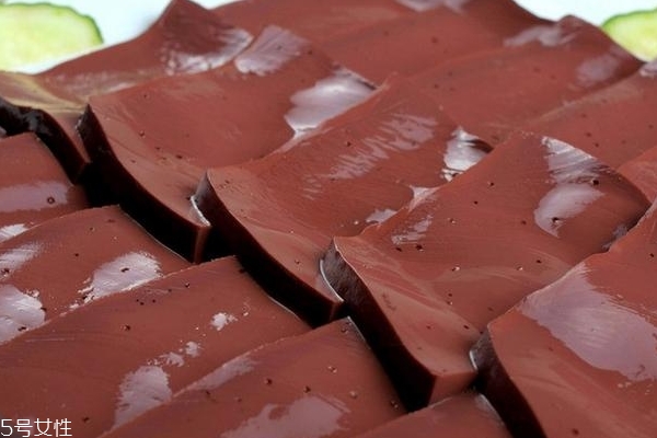 鴨血是怎么做出來(lái)的 其實(shí)很簡(jiǎn)單 鴨血是怎么做出來(lái)的 其實(shí)很簡(jiǎn)單