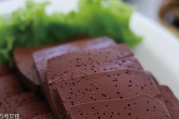 鴨血能生吃嗎 最好是不要 鴨血能生吃嗎 最好是不要