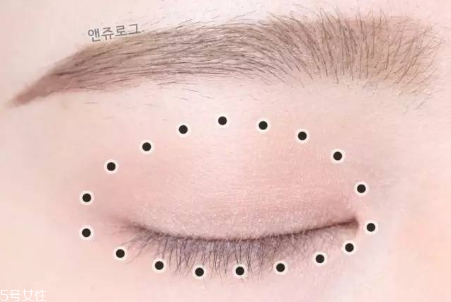 適合學生黨的眼影有哪些 學生黨眼影推薦