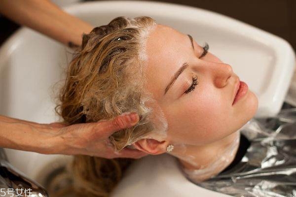 洗頭吹頭正確方法 這樣做讓你5天不用洗頭 洗頭吹頭正確方法 這樣做讓你5天不用洗頭