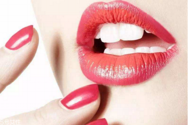 初學者化妝步驟教程 女神魅力妝容 初學者化妝步驟教程 女神魅力妝容