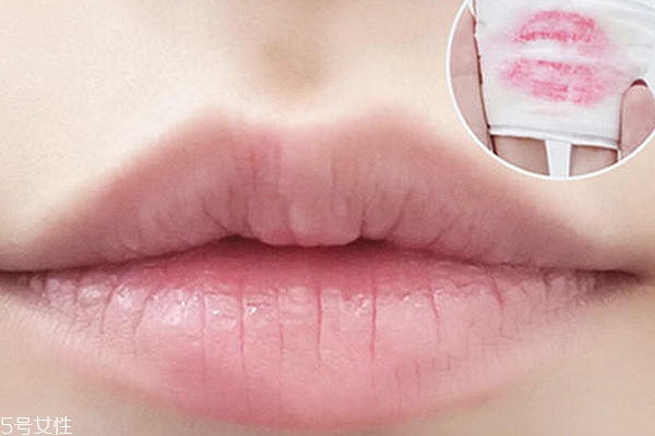 大牌口紅卡紋什么原因 原因在于唇部保養(yǎng) 大牌口紅卡紋什么原因 原因在于唇部保養(yǎng)