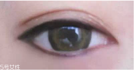 如何畫下垂眼妝 網(wǎng)紅無辜下垂眼妝 如何畫下垂眼妝 網(wǎng)紅無辜下垂眼妝