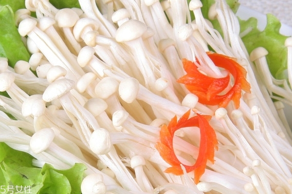 金針菇怎么挑 按這個(gè)標(biāo)準(zhǔn)挑 金針菇怎么挑 按這個(gè)標(biāo)準(zhǔn)挑