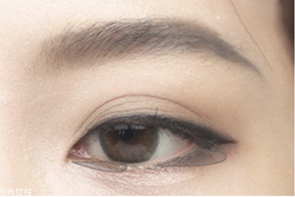 新娘妝怎么畫(huà)好看 輕松學(xué)會(huì)新娘妝容