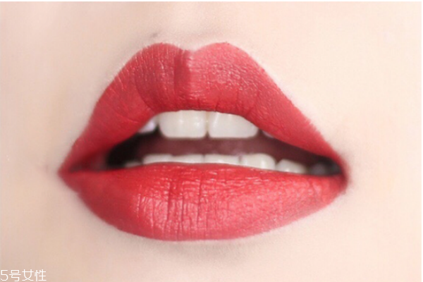 新娘妝怎么畫(huà)好看 輕松學(xué)會(huì)新娘妝容