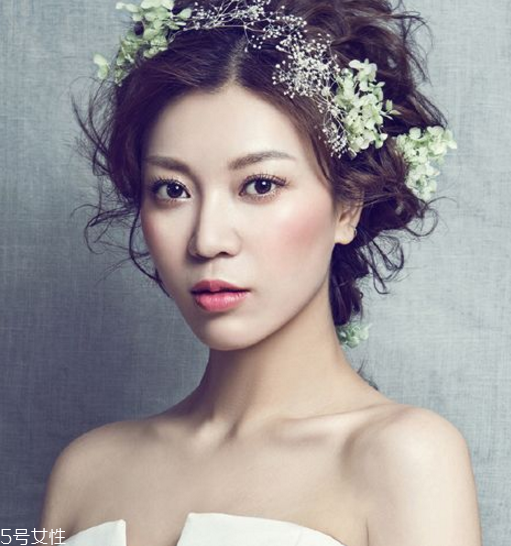 新娘妝怎么畫(huà)好看 輕松學(xué)會(huì)新娘妝容