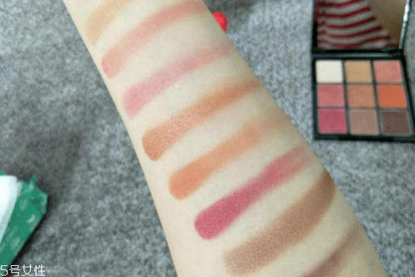 瑪麗黛佳楓葉盤(pán)眼影怎么樣 輕松打造百變妝容