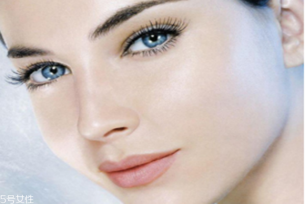 痘痘肌膚怎么化妝 還你無(wú)暇美肌 痘痘肌膚怎么化妝 還你無(wú)暇美肌