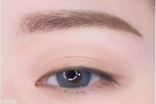 網(wǎng)紅妝怎么化 網(wǎng)紅妝步驟畫(huà)法 網(wǎng)紅妝怎么化 網(wǎng)紅妝步驟畫(huà)法