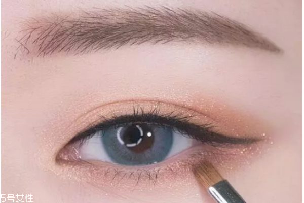 網(wǎng)紅妝怎么化 網(wǎng)紅妝步驟畫(huà)法 網(wǎng)紅妝怎么化 網(wǎng)紅妝步驟畫(huà)法