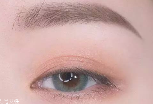 網(wǎng)紅妝怎么化 網(wǎng)紅妝步驟畫(huà)法 網(wǎng)紅妝怎么化 網(wǎng)紅妝步驟畫(huà)法