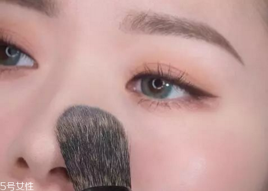 網(wǎng)紅妝怎么化 網(wǎng)紅妝步驟畫(huà)法 網(wǎng)紅妝怎么化 網(wǎng)紅妝步驟畫(huà)法