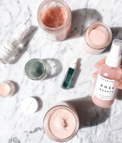 herbivore玫瑰椰子身體磨砂膏怎么樣 提升浴室幸福感 herbivore玫瑰椰子身體磨砂膏怎么樣 提升浴室幸福感