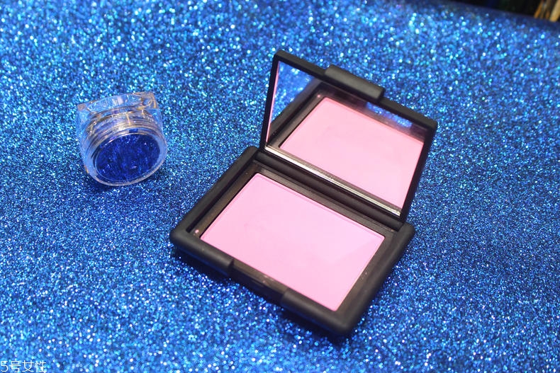 nars腮紅哪個顏色好看 日常妝不能缺少這3個色 nars腮紅哪個顏色好看 日常妝不能缺少這3個色