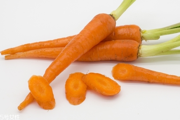 胡蘿卜為什么要用油炒 這是認(rèn)識(shí)誤區(qū) 胡蘿卜為什么要用油炒 這是認(rèn)識(shí)誤區(qū)