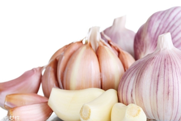 大蒜為什么會(huì)變綠 氧化反應(yīng)