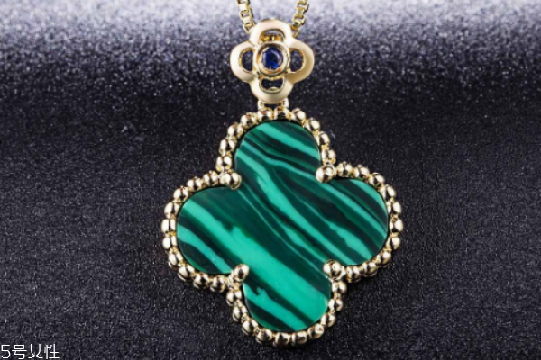 孔雀石的功效與作用 有很多好處 孔雀石的功效與作用 有很多好處