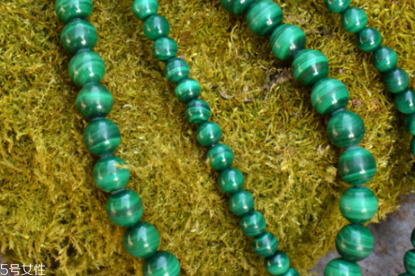 孔雀石有收藏價(jià)值嗎 要看具體品質(zhì) 孔雀石有收藏價(jià)值嗎 要看具體品質(zhì)