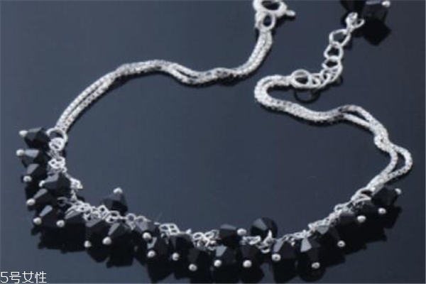 黑水晶的功效與作用 有著強(qiáng)大的能量 黑水晶的功效與作用 有著強(qiáng)大的能量