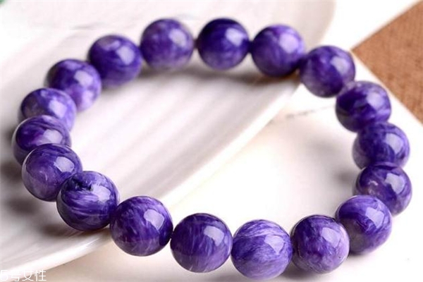 紫龍晶的功效與作用 幫你告別負(fù)面情緒 紫龍晶的功效與作用 幫你告別負(fù)面情緒