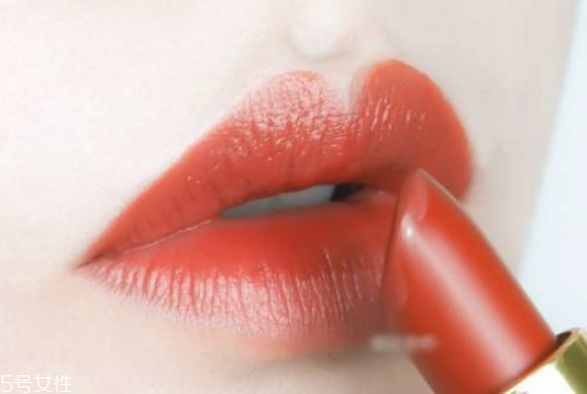 秋冬口紅哪個(gè)顏色好看 秋冬口紅色號(hào)推薦 秋冬口紅哪個(gè)顏色好看 秋冬口紅色號(hào)推薦