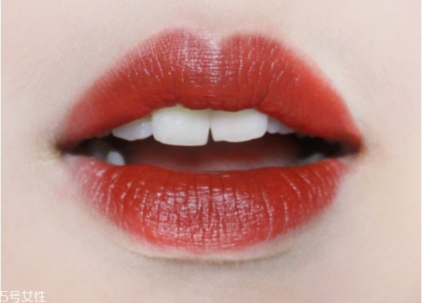 秋冬口紅哪個(gè)顏色好看 秋冬口紅色號(hào)推薦 秋冬口紅哪個(gè)顏色好看 秋冬口紅色號(hào)推薦