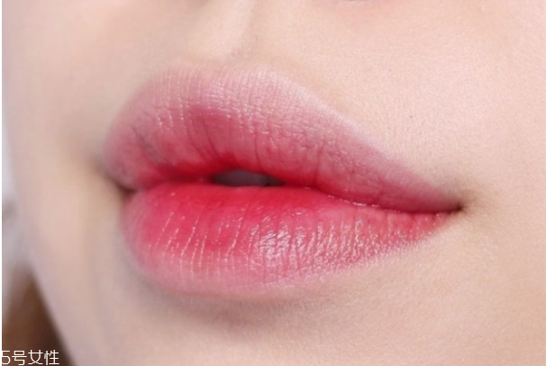 秋冬口紅哪個(gè)顏色好看 秋冬口紅色號(hào)推薦 秋冬口紅哪個(gè)顏色好看 秋冬口紅色號(hào)推薦