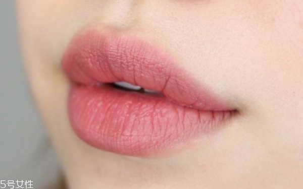 秋冬口紅哪個(gè)顏色好看 秋冬口紅色號(hào)推薦 秋冬口紅哪個(gè)顏色好看 秋冬口紅色號(hào)推薦