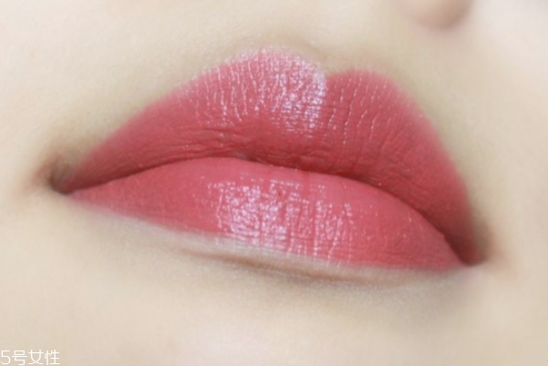 秋冬口紅哪個(gè)顏色好看 秋冬口紅色號(hào)推薦 秋冬口紅哪個(gè)顏色好看 秋冬口紅色號(hào)推薦