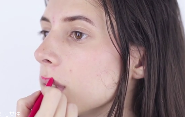 秋冬口紅哪個(gè)顏色好看 秋冬口紅色號(hào)推薦 秋冬口紅哪個(gè)顏色好看 秋冬口紅色號(hào)推薦